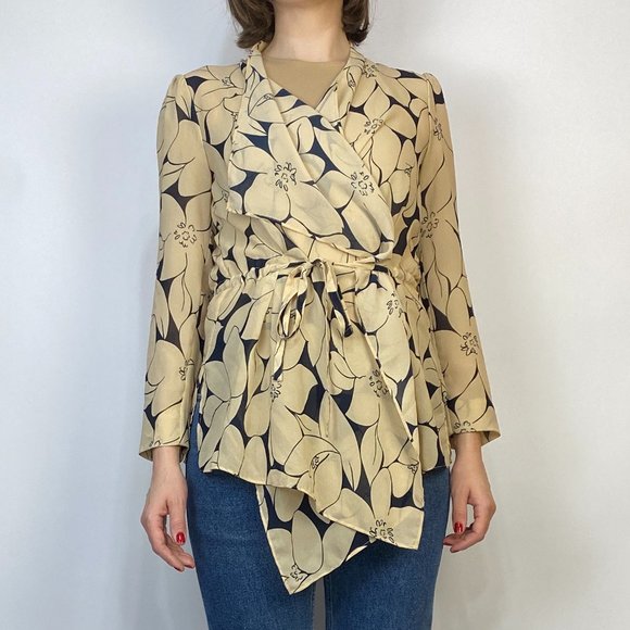CLUB MONACO Sheer Floral ASYMMETRICAL WRAP Top! Small, 4 to 6 - Picture 9 of 9